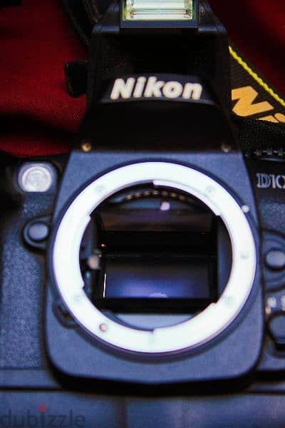 Nikon D100 Shutter 5K كالجديدة بدون اي مشتملات بادي فقط 7