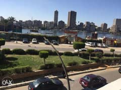 شقه للبيع شارع عبد العزيز السعود 120متر تطل علي النيل 2 مليون 0