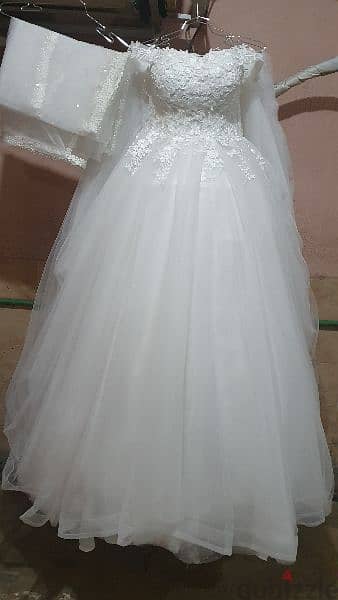 فستان زفاف +طرحه طويله +طقم +برسينج 5
