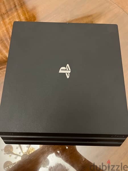 ps4 pro like new 1