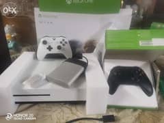 Xbox one s 500gb like new with 2 controller and hard 2 tera external 0