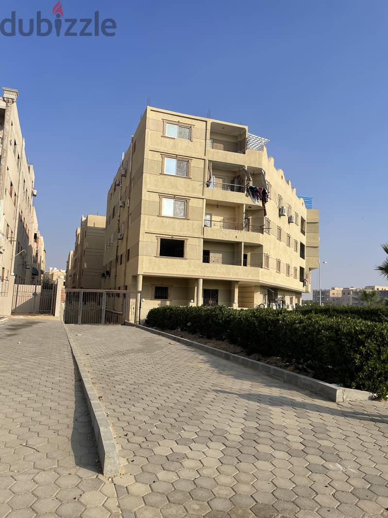 شقة دوبلكس ٤٥٠م بمدينة الشروق،    Duplex appartment 450m at El-Shorouk 1