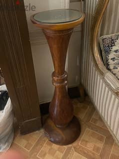 2x wooden vase / decoration stands