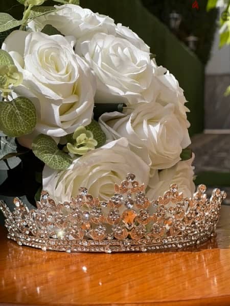 crown and flowers تاج و بوكيه عروسه 1