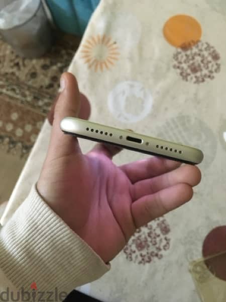I phone 11  مفهوش مشاكل بسعر رخيص 6