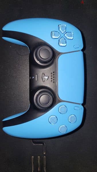 blue dualsense Playstation 5 controller like new دراع بلايستيشن 5 0