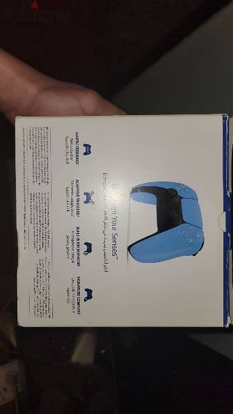 blue dualsense Playstation 5 controller like new دراع بلايستيشن 5 3
