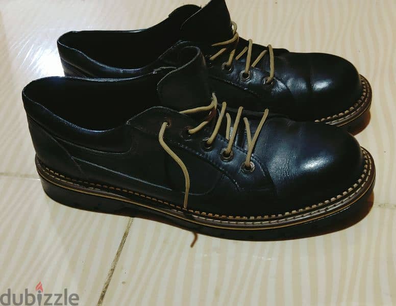 حذاء جلد مقاس 45 اللون أسود
حذاء شيك استعمال بسيط جدا بحالة الجديد 3