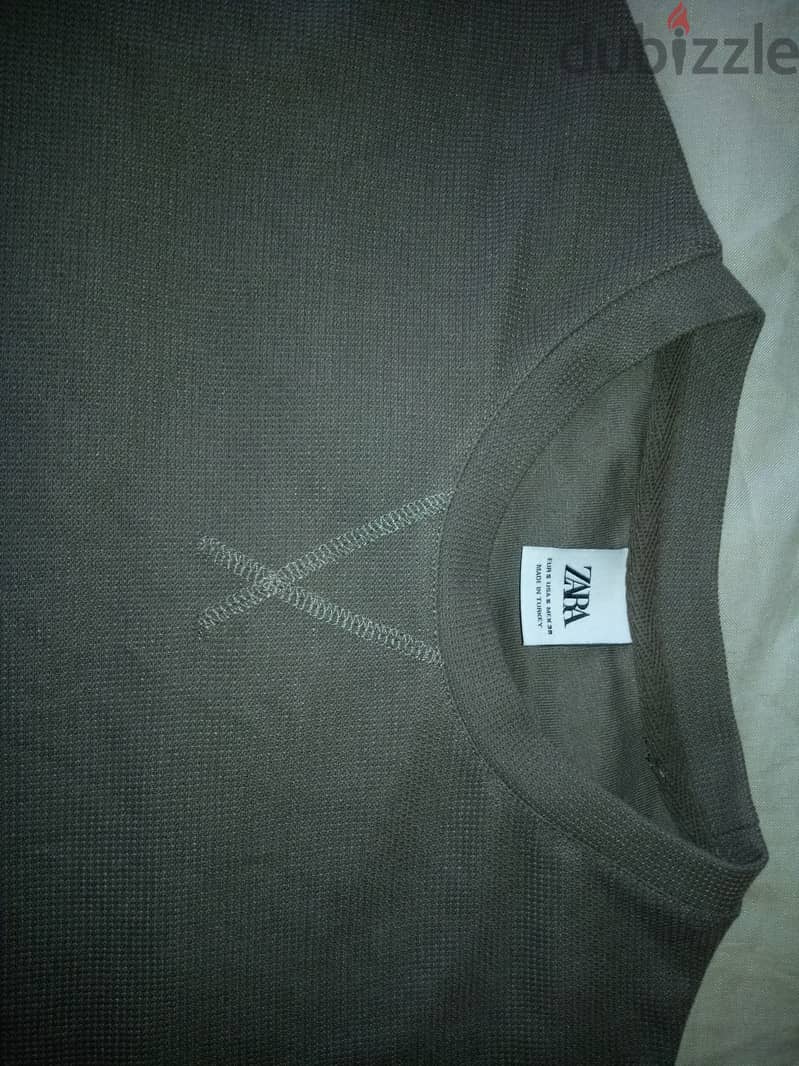 T shirt Zara original new small,تيشرت زارا اصلى جديد 1