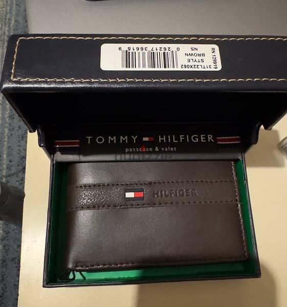 محفظه تومي اوريجينال جديدة New Tommy Hilfger Wallet 1