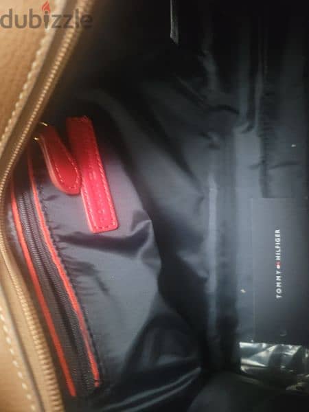 New Tommy bag original from USA . . . didn't use 5
