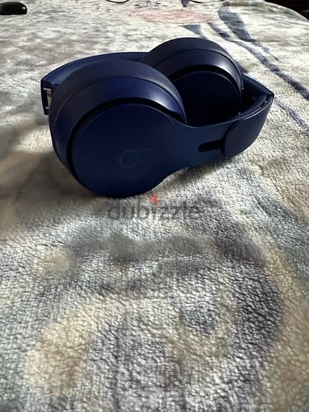 beats solo pro active noise 1