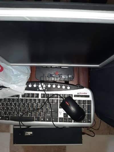 hp compaq 7900 game player كمبيوتر كامل استعمال بسيط حاله جيده جدا