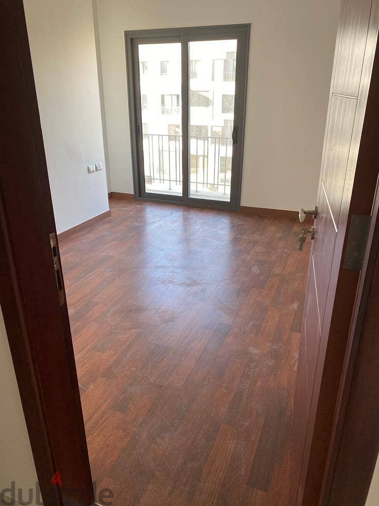 Apartment with kitchen & ACs for rent in Eastown sodic new Cairo fifth settlement 3