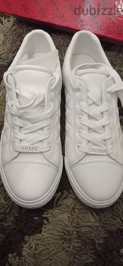 حذاء Guess اوريجنال للبيع 0