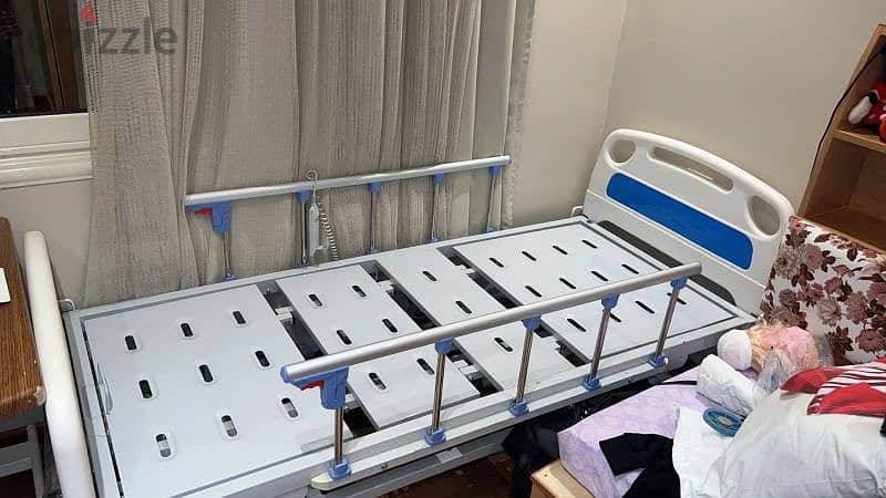 سرير طبي متحرك للايجار الشهري بالمنزل ٠١١١١٩٨٦٨٢٨ يدوي كهربائي قوي 5