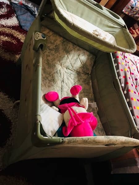 سرير اطفال ماركة جراكو Graco 3