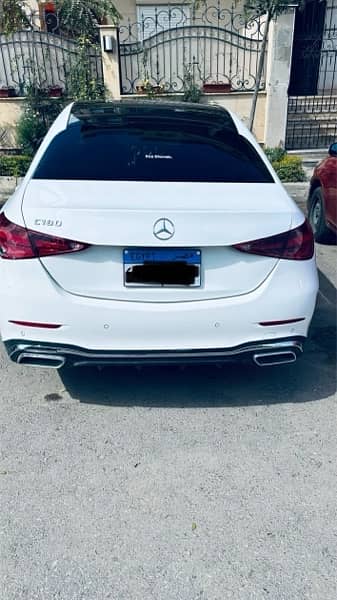 c180 amg sport for sale whiteXred interior للبيع سي ١٨٠ ابيض فرش احمر 1