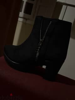 half black boots 0