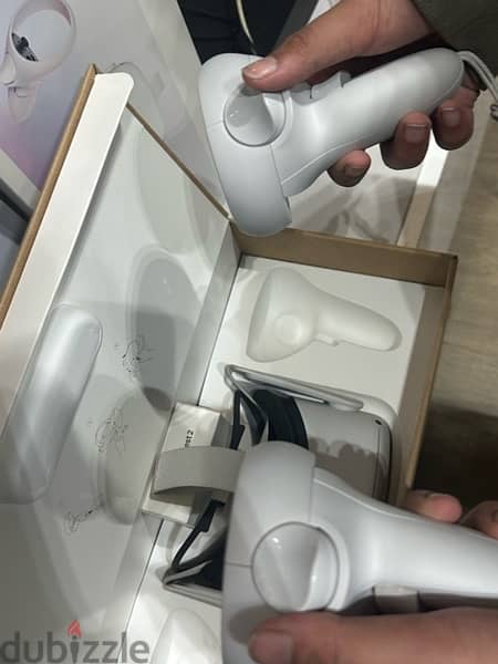 Oculus quest very good condition 7