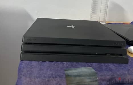 ps4 pro with 2 original controllers