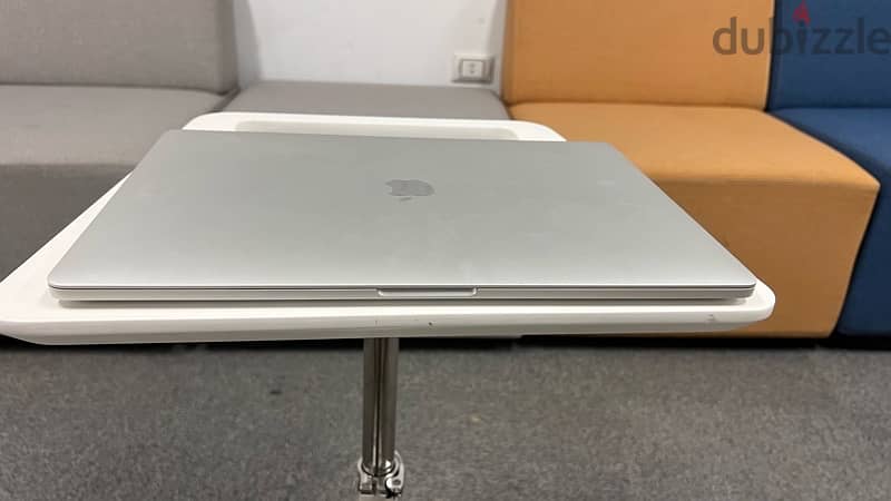 MacBook Pro late 2016 with Touch Bar - Keyboard Arabic -English 4