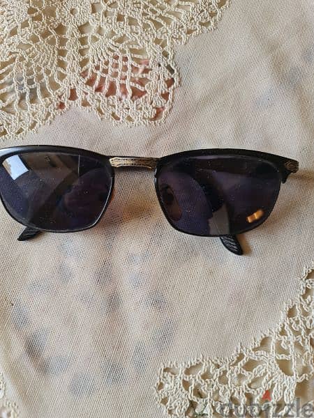 4 Original sun glasses , very good condition 7