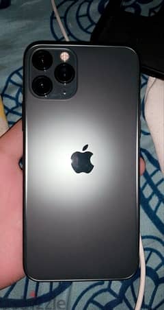 iphone 11 pro max with box 0