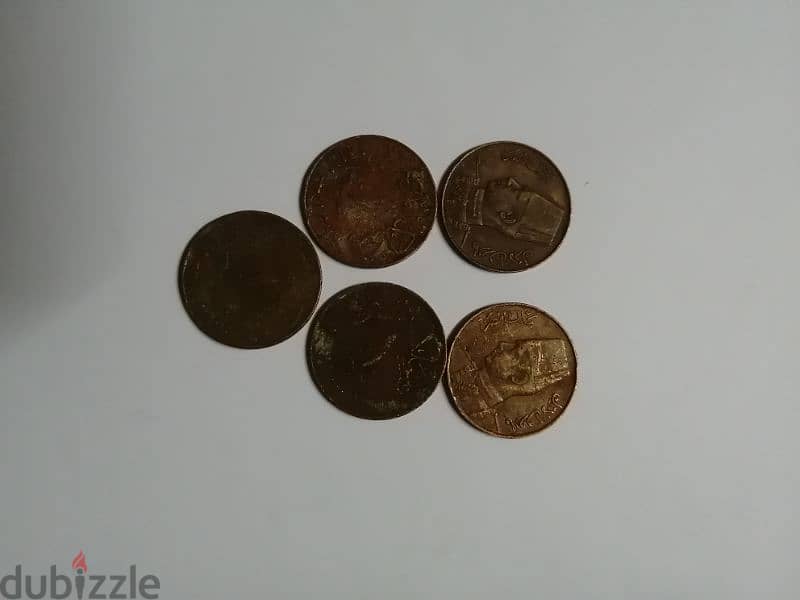 مجموعة من العملات القديمه نادرة جدا 13