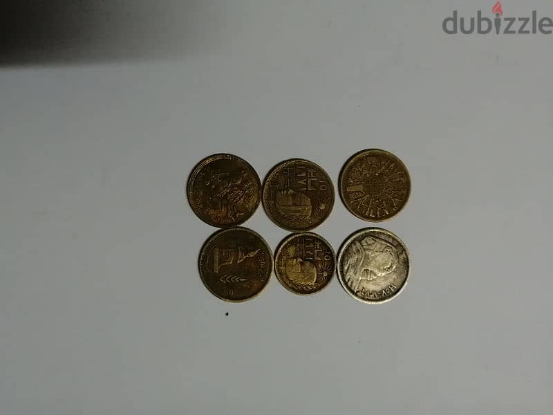 مجموعة من العملات القديمه نادرة جدا 19