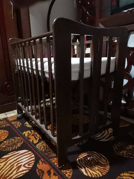 سرير اطفال خشب قابل للثني 3