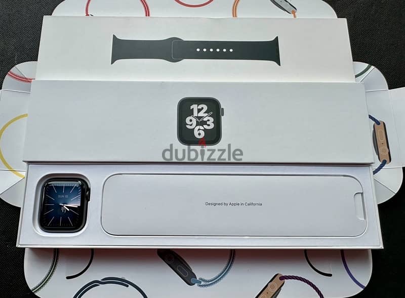 Apple Watch SE (44mm) Space Gray + Full Box Excellent condition 0