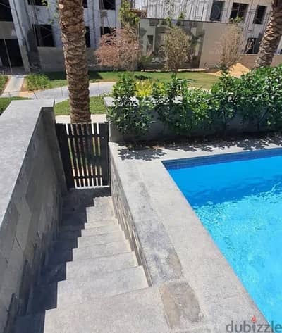 للبيع دوبلكس للبيع 290متر + جاردن 130متر  مع private pool