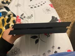 PS4 GOOD CONDITION + 2 CONTROLLERS