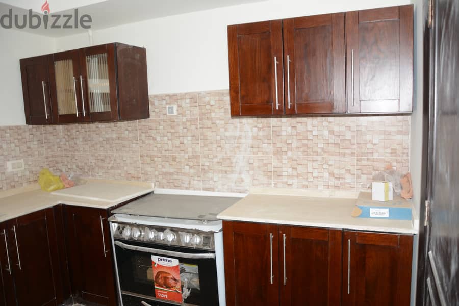 شقة متشطبة للبيع في ميفيدا 186م بحري بالمطبخ والتكييفات مع فيو مفتوح 7