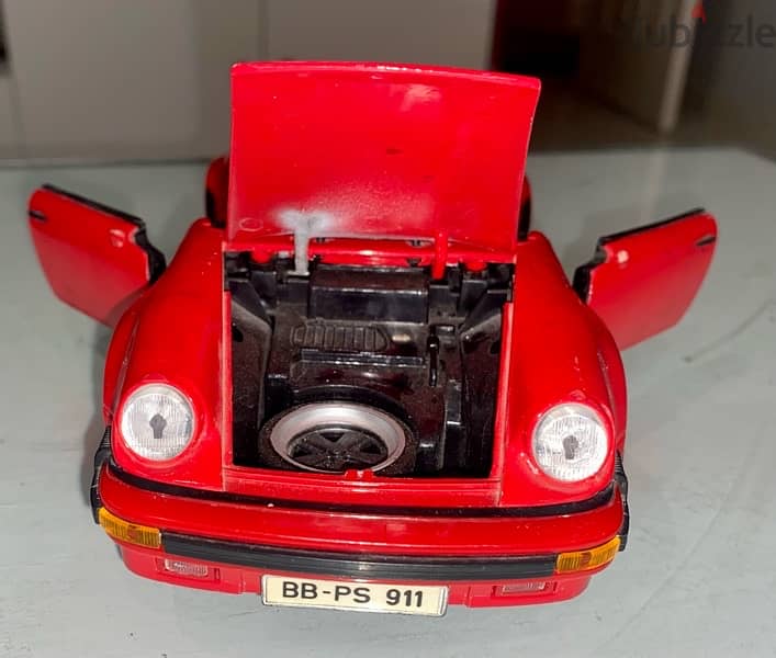 MAISTO 1989 RED PORSCHE 911 6