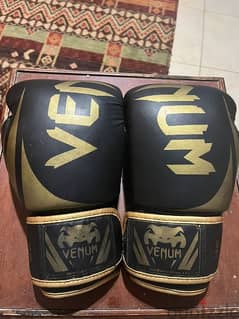 venum boxing gloves 14 oz 0