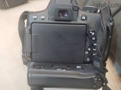كاميرا كانون ببتري جريب وعدستين   camera canon 750D - 750d - 0