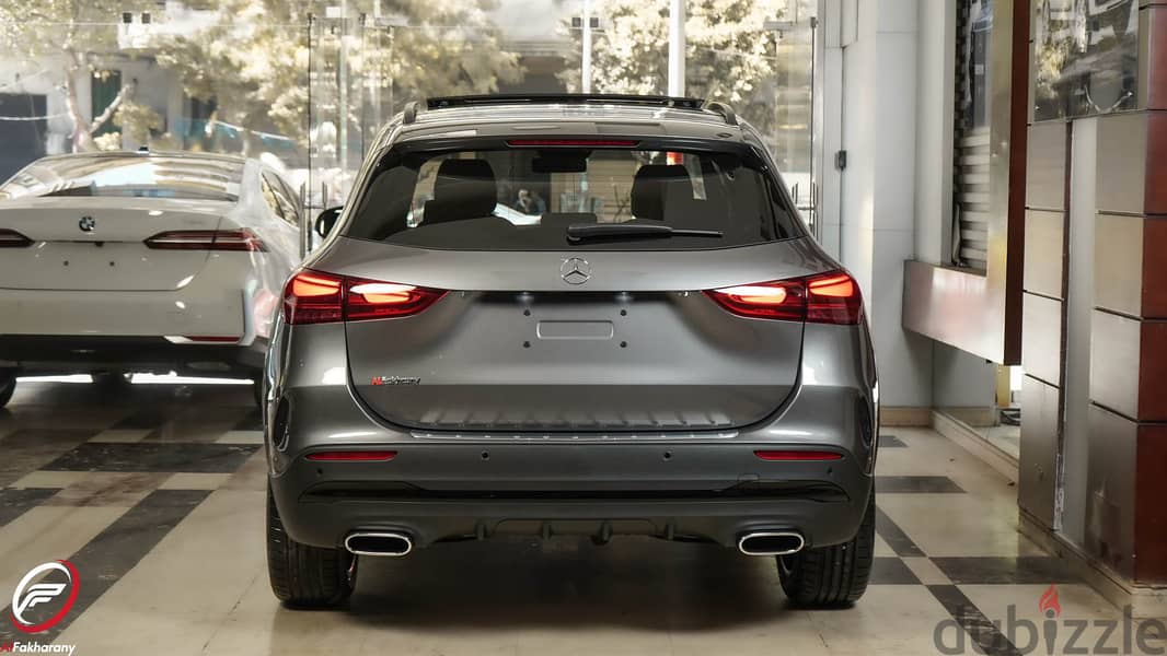 MERCEDES-BENZ GLA200  AMG FULLY LOADED NIGHT PACKAGE 2