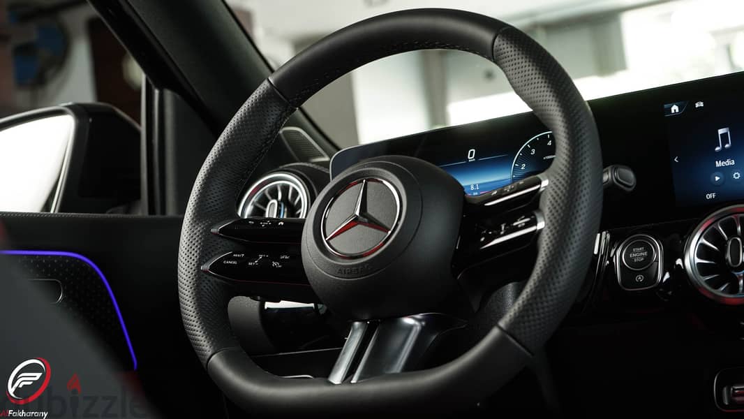 MERCEDES-BENZ GLA200  AMG FULLY LOADED NIGHT PACKAGE 9