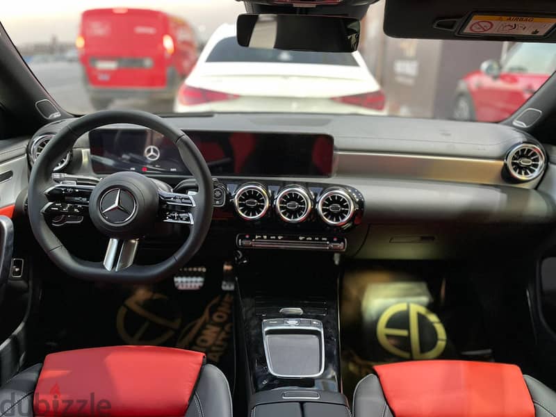 Mercedes Benz CLA 200 AMG coupe 2024 5