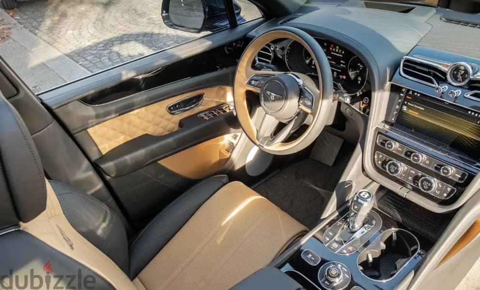 Bentley Bentayga V8 1