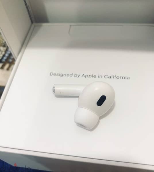 Apple airpods pro 2 left side only (سماعة ايربودز برو ٢شمال 1