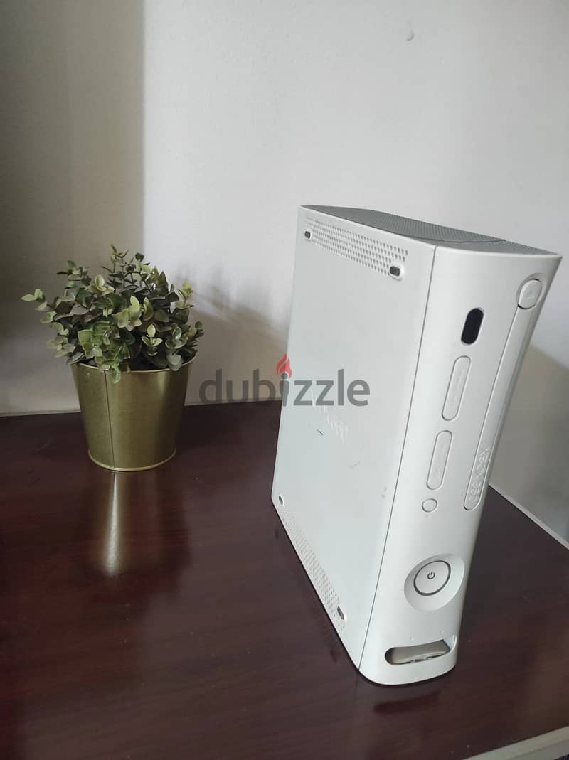Xbox 360 White Bundle - Games Included! 7