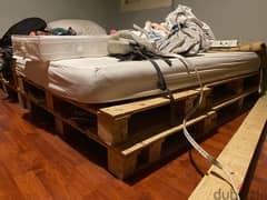 160cm Bed made from palettes