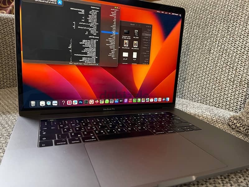 MacBook Pro 2017 _ 15inch/ cycle144 5