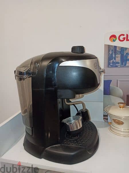 ماكينة قهوة ديلونجي اسبريسو 4