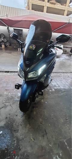 kymco x town 250 cc  2019 blue 0