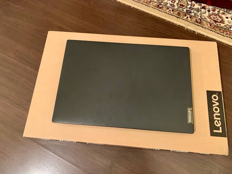 Lenovo Laptop IdeaPad S145 - Windows 11 + Lenovo Bag 2