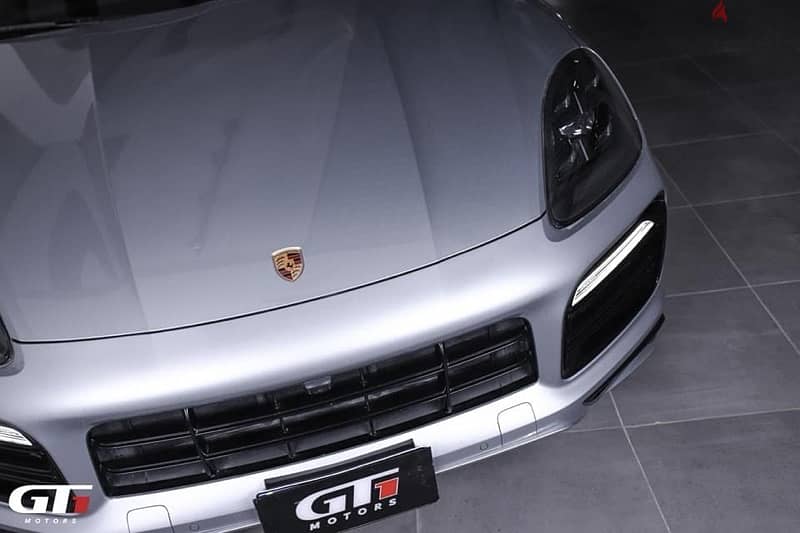 Porsche Cayenne GTS 2021 1